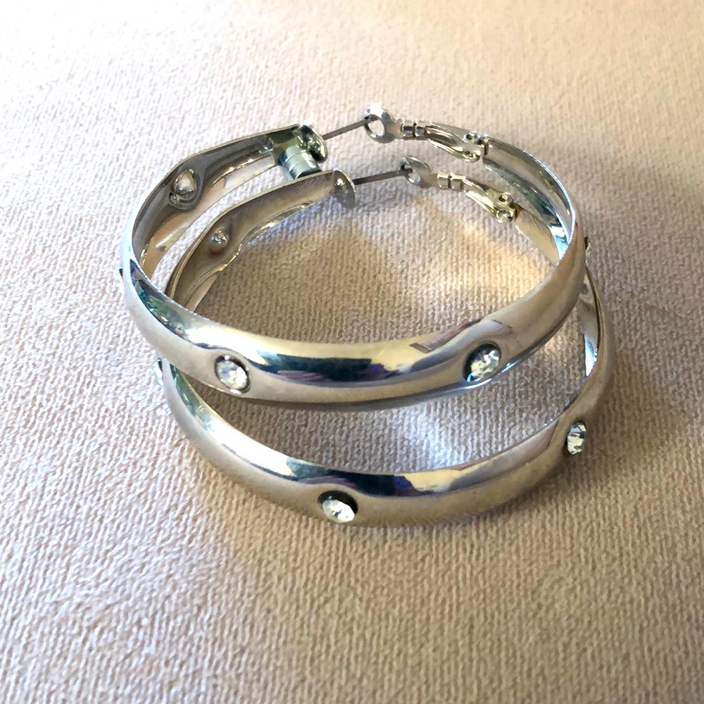 Hoop earrings with faux diamonds silver - Picture 2 of 6